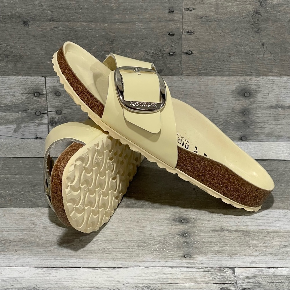 BIRKENSTOCK Madrid Big Buckle Slide Sandal - High Shine Butter - Sz - 7-7.5 .US